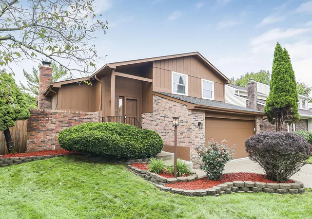 Photo 2 of Single family home for sale at 2473 Sutter Pkwy, Dublin, OH 43016 | MLS# 226036258 | Listing updated on 2026-09-28