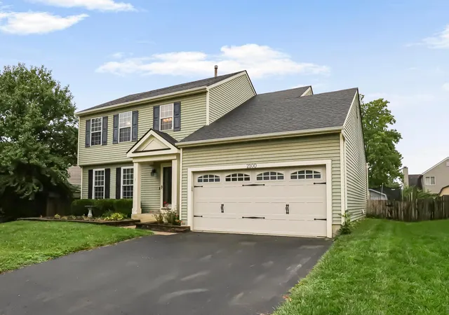 Photo 3 of Single family home for sale at 2100 Dunkeld Dr, Grove City, OH 43123 | MLS# 226036379 | Listing updated on 2026-09-25
