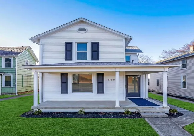 Photo 1 of Single family home for sale at 840 E Main St, Lancaster, OH 43130 | MLS# 226036374 | Listing updated on 2026-09-24