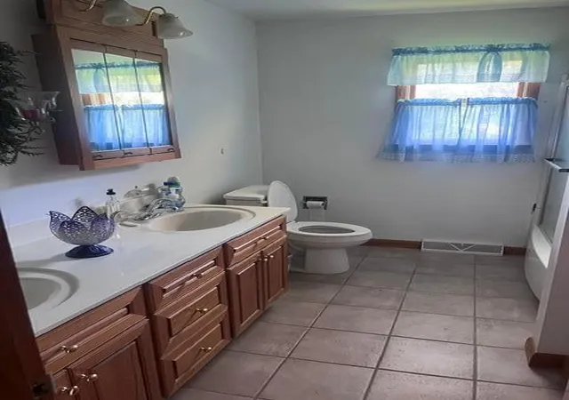 Photo 2 of Single family home for sale at 8480 W Pike, Hopewell, OH 43746 | MLS# 226036274 | Listing updated on 2026-09-30