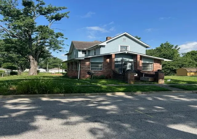 Photo 1 of Sale Pending at 185 Walnut St, Groveport, OH 43125 | MLS# 226036271 | Listing updated on 2026-09-23