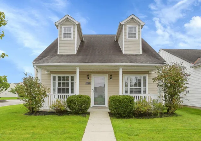Single family home for sale at 6121 Bristol Ridge Dr, Canal Winchester, OH 43110 | MLS# 226036655