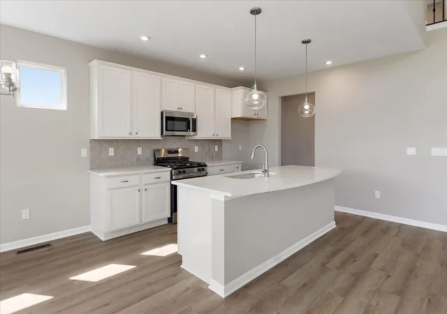 Photo 1 of Single family home for sale at 402 W Spielberg Cir, Springfield, OH 45505 | MLS# 226036313 | Listing updated on 2026-10-16