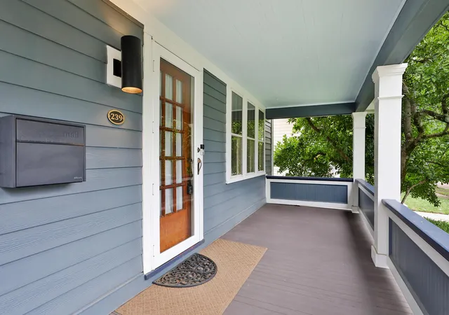 Photo 2 of Single family home for sale at 239 Chatham Rd, Columbus, OH 43214 | MLS# 226036312 | Listing updated on 2026-09-26
