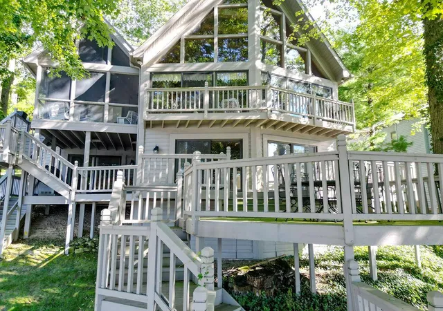 Photo 1 of Single family home for sale at 637 King Beach Dr, Howard, OH 43028 | MLS# 226036648 | Listing updated on 2026-09-25
