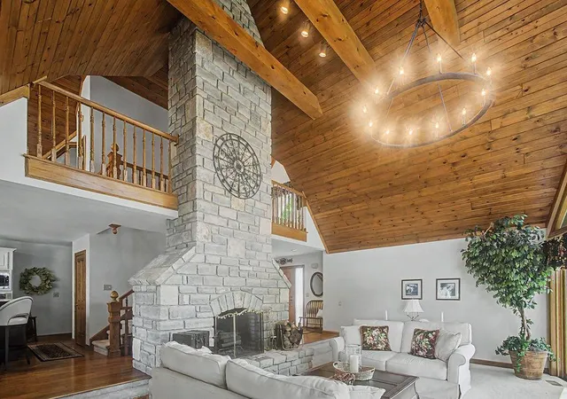Photo 4 of Single family home for sale at 637 King Beach Dr, Howard, OH 43028 | MLS# 226036648 | Listing updated on 2026-09-25