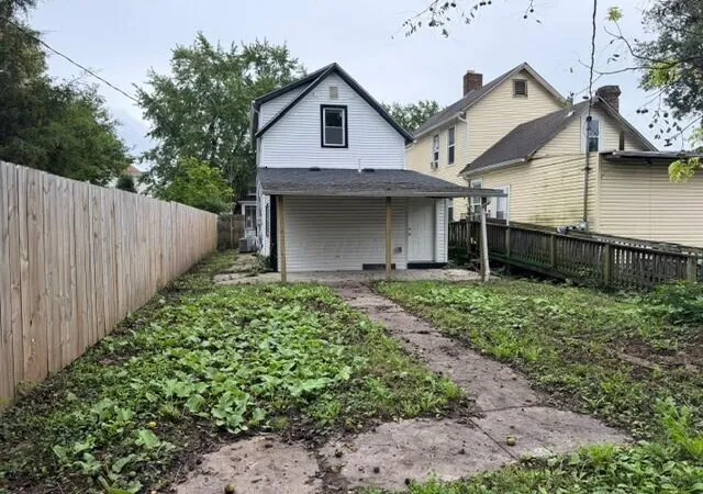 Photo 3 of Single family home for sale at 863 Carpenter St, Columbus, OH 43206 | MLS# 226036581 | Listing updated on 2026-09-25