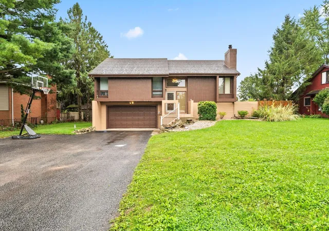 Photo 2 of Single family home for sale at 593 Somerlot Hoffman Rd E, Marion, OH 43302 | MLS# 226036370 | Listing updated on 2026-09-24