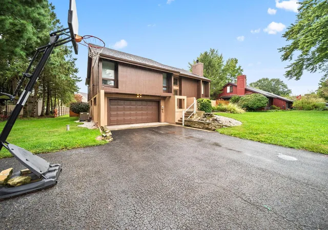 Photo 3 of Single family home for sale at 593 Somerlot Hoffman Rd E, Marion, OH 43302 | MLS# 226036370 | Listing updated on 2026-09-24