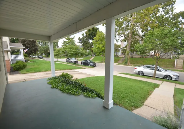 Photo 3 of Single family home for sale at 853 Oxley Rd, Columbus, OH 43212 | MLS# 226036542 | Listing updated on 2026-09-27