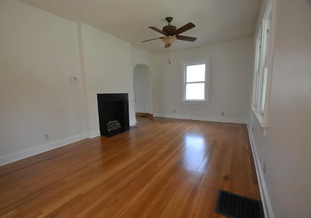 Photo 4 of Single family home for sale at 853 Oxley Rd, Columbus, OH 43212 | MLS# 226036542 | Listing updated on 2026-09-27