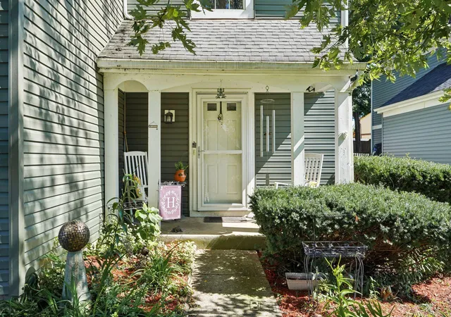 Photo 2 of Single family home for sale at 4120 Cherry Orchard Ln, Columbus, OH 43230 | MLS# 226036616 | Listing updated on 2026-09-28