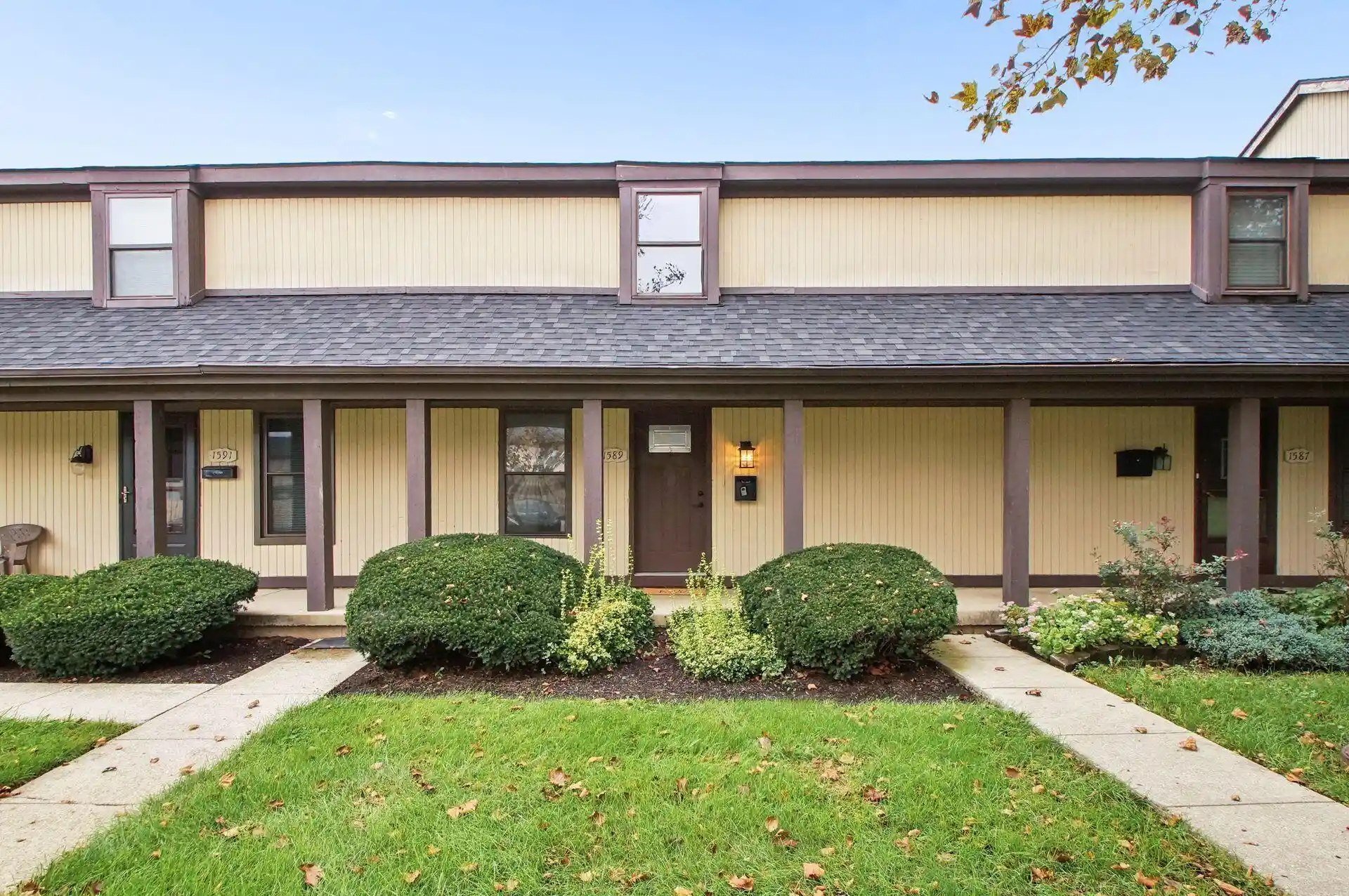 Listing Photo 1 - Condo for sale in 1589 Cindy Ct located at 1589 Cindy Ct, Columbus, OH 43232 - Unit 1589 Cindy Ct