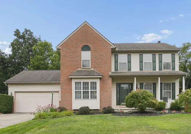 Photo 2 of Single family home for sale at 596 Ridenour Rd, Columbus, OH 43230 | MLS# 226036559 | Listing updated on 2026-09-29