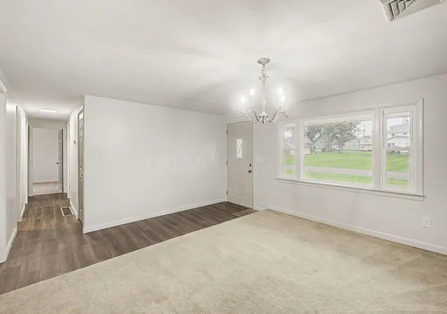 Photo 3 of Single family home for sale at 600 East St, Mount Vernon, OH 43050 | MLS# 226036348 | Listing updated on 2026-10-04