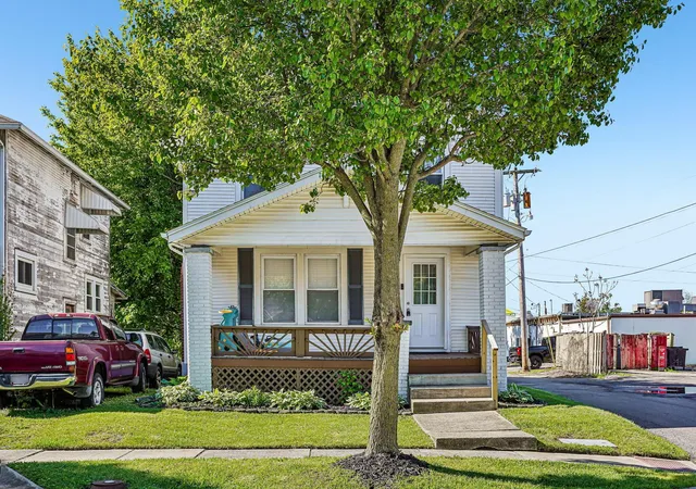 Photo 2 of Single family home for sale at 112 E Spring Ave, Bellefontaine, OH 43311 | MLS# 226036400 | Listing updated on 2026-09-24