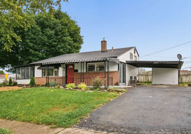 Photo 2 of Single family home for sale at 606 Scriven Ave, Columbus, OH 43228 | MLS# 226036395 | Listing updated on 2026-10-07