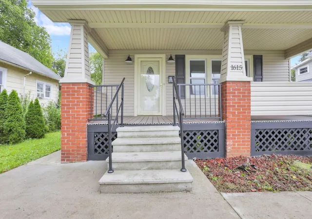 Photo 4 of Single family home for sale at 1615 Garling Ave, Columbus, OH 43223 | MLS# 226036372 | Listing updated on 2026-10-04