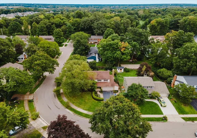 Photo 2 of Single family home for sale at 1055 Arundel Ave, Westerville, OH 43081 | MLS# 226036558 | Listing updated on 2026-09-28