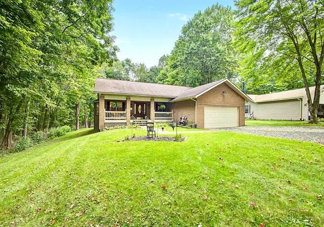 Photo 1 of Single family home for sale at 712 Crestrose Cir, Howard, OH 43028 | MLS# 226036396 | Listing updated on 2026-09-24