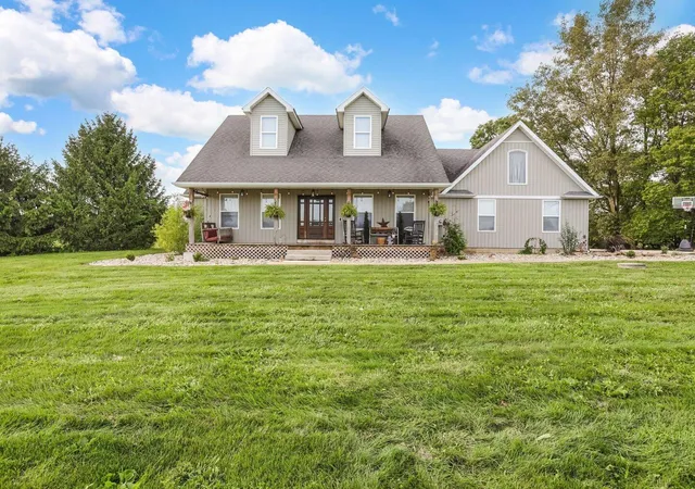 Photo 3 of Single family home for sale at 27415 Caldwell Rd, Circleville, OH 43113 | MLS# 226036391 | Listing updated on 2026-09-24