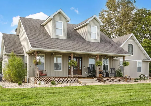 Photo 3 of Single family home for sale at 27415 Caldwell Rd, Circleville, OH 43113 | MLS# 226036391 | Listing updated on 2026-09-24