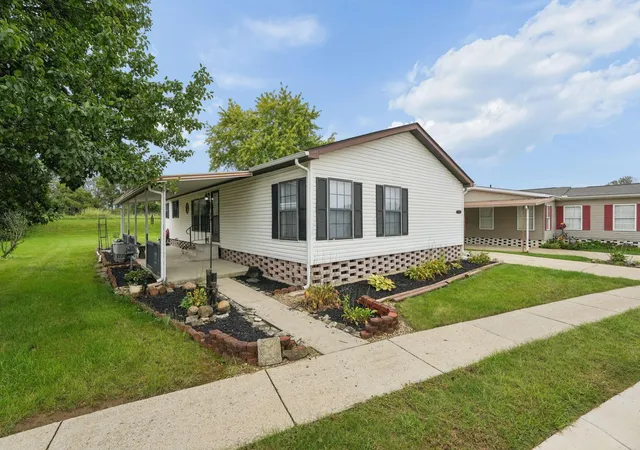 Photo 1 of Single family home for sale at 709 Youn Kin Pkwy S, Columbus, OH 43207 | MLS# 226036470 | Listing updated on 2026-09-29