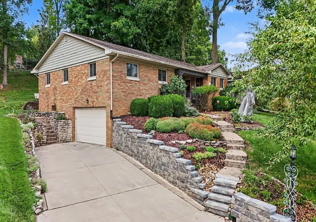 Photo 1 of Single family home for sale at 385 Kemper Ave, Lancaster, OH 43130 | MLS# 226036422 | Listing updated on 2026-09-29