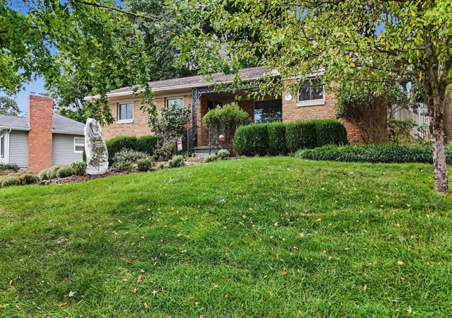 Photo 2 of Single family home for sale at 385 Kemper Ave, Lancaster, OH 43130 | MLS# 226036422 | Listing updated on 2026-09-29