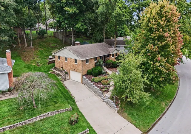 Photo 3 of Single family home for sale at 385 Kemper Ave, Lancaster, OH 43130 | MLS# 226036422 | Listing updated on 2026-09-29