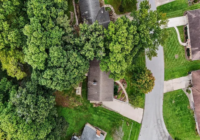 Photo 4 of Single family home for sale at 385 Kemper Ave, Lancaster, OH 43130 | MLS# 226036422 | Listing updated on 2026-09-29
