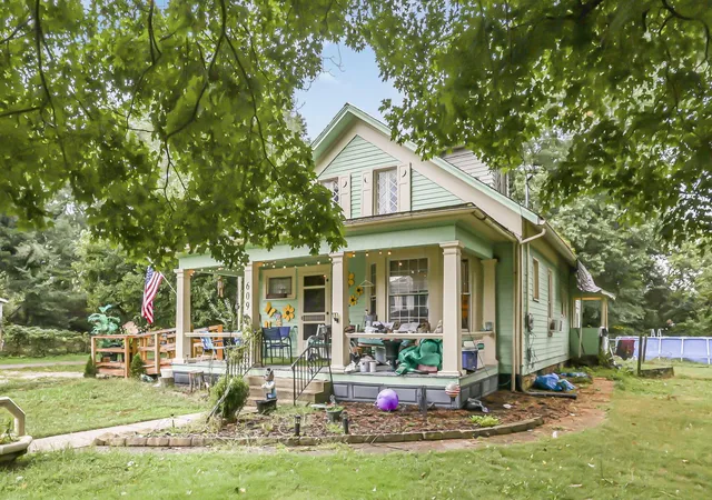 Photo 3 of Single family home for sale at 609 Dryden Rd, Zanesville, OH 43701 | MLS# 226036552 | Listing updated on 2026-09-25