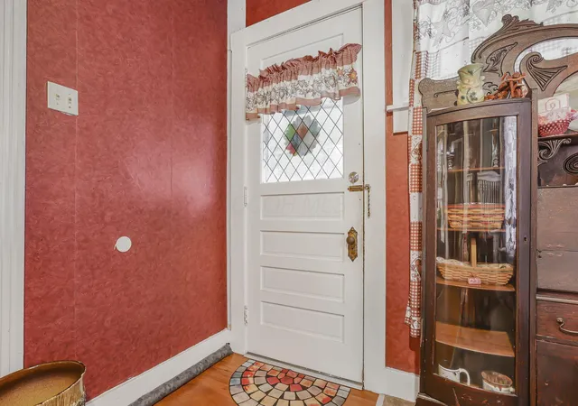 Photo 3 of Single family home for sale at 609 Dryden Rd, Zanesville, OH 43701 | MLS# 226036552 | Listing updated on 2026-09-25