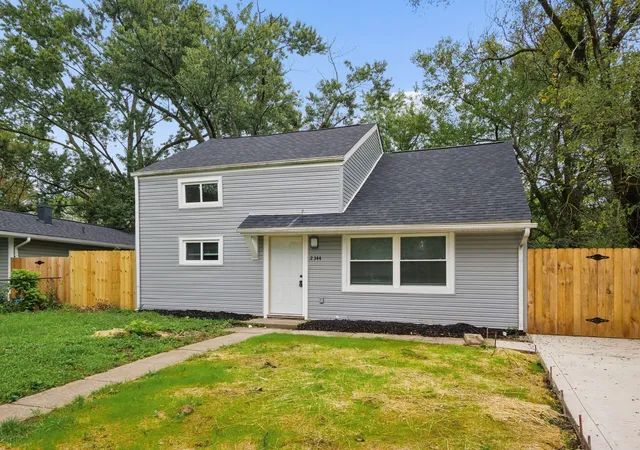 Photo 2 of Single family home for sale at 2344 Century Dr, Columbus, OH 43211 | MLS# 226036451 | Listing updated on 2026-09-24