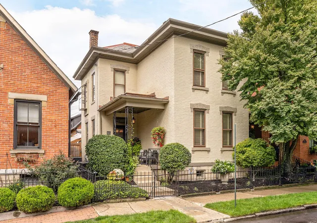 Photo 1 of Single family home for sale at 883 S 5th Street, Columbus, OH 43206 | MLS# 226036582 | Listing updated on 2026-09-28