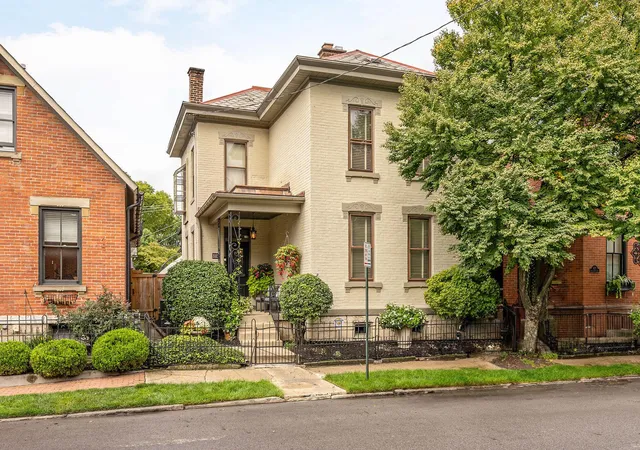 Photo 2 of Single family home for sale at 883 S 5th Street, Columbus, OH 43206 | MLS# 226036582 | Listing updated on 2026-09-28
