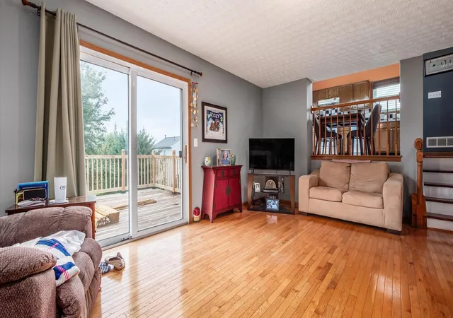 Photo 4 of Single family home for sale at 1142 Green Meadow Ave, Lancaster, OH 43130 | MLS# 226036479 | Listing updated on 2026-09-27
