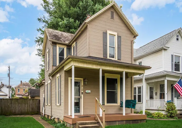 Photo 1 of Single family home for sale at 312 E 6th Avenue, Lancaster, OH 43130 | MLS# 226036480 | Listing updated on 2026-09-24
