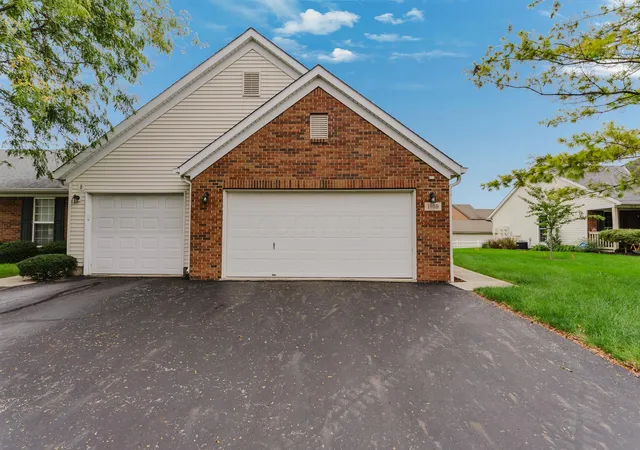 Photo 2 of Condo for sale at 1010 Acorn Bay Dr, Galloway, OH 43119 | MLS# 226036537 | Listing updated on 2026-10-08