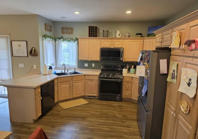 Photo 3 of Single family home for sale at 375 Walters Way, Zanesville, OH 43701 | MLS# 226036526 | Listing updated on 2026-10-08