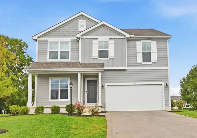 Photo 2 of Single family home for sale at 112 Egret Ct, Pickerington, OH 43147 | MLS# 226036651 | Listing updated on 2026-10-04