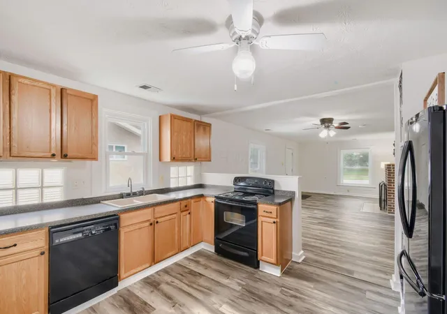 Photo 3 of Single family home for sale at 58 Berne St, Delaware, OH 43015 | MLS# 226036562 | Listing updated on 2026-09-27