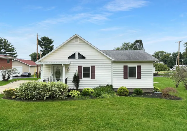 Photo 3 of Single family home for sale at 309 Zanesfield Rd, West Liberty, OH 43357 | MLS# 226036567 | Listing updated on 2026-09-30