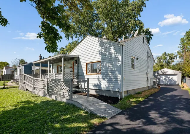 Photo 4 of Single family home for sale at 2288 Colfax Ave, Columbus, OH 43224 | MLS# 226036569 | Listing updated on 2026-10-08