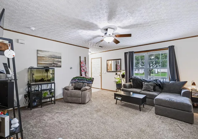 Photo 4 of Single family home for sale at 1126 Lake Forest Dr, Hebron, OH 43025 | MLS# 226036593 | Listing updated on 2026-09-25