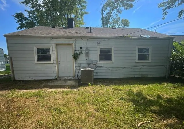 Photo 2 of Single family home for sale at 289 S Hampton Rd, Columbus, OH 43213 | MLS# 226036585 | Listing updated on 2026-09-25