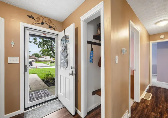 Photo 4 of Single family home for sale at 231 Lorraine Blvd, Pickerington, OH 43147 | MLS# 226036608 | Listing updated on 2026-09-27