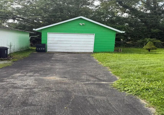 Photo 4 of Single family home for sale at 2273 Ferris Rd, Columbus, OH 43224 | MLS# 226036615 | Listing updated on 2026-09-25