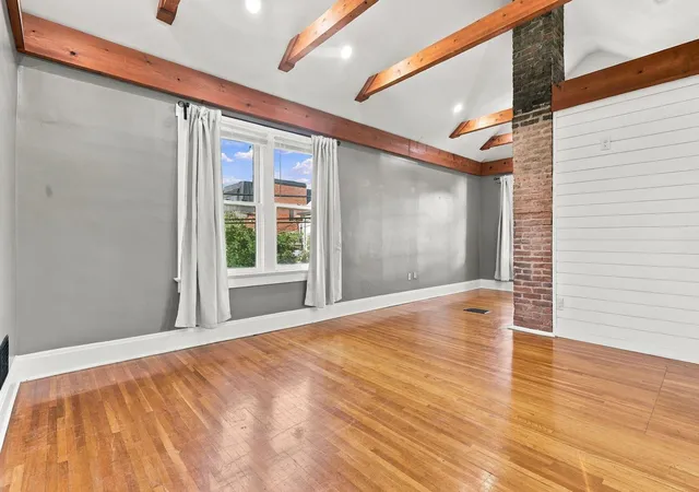 Photo 3 of Single family home for sale at 581 Lathrop St, Columbus, OH 43206 | MLS# 226036672 | Listing updated on 2026-10-08
