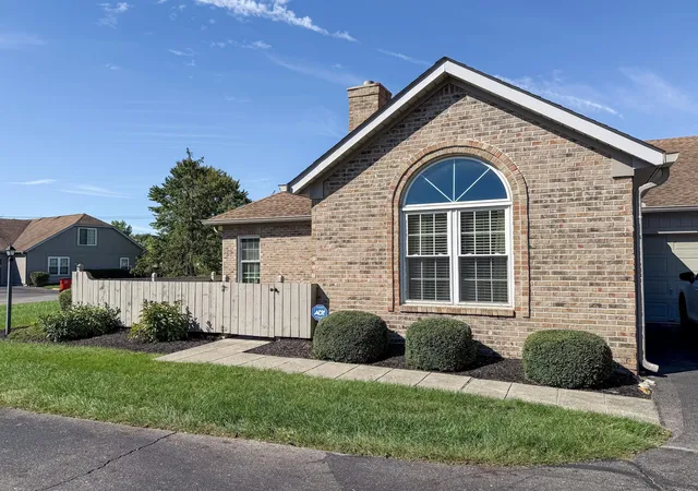 Photo 2 of Condo for sale at 2400 Willowside Ln, Grove City, OH 43123 | MLS# 226036645 | Listing updated on 2026-09-26